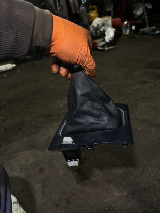 Маншон с лайсна и пепелник Honda Accord 7