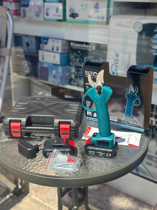 Акумулаторна ножица за клони UKC 8500 – 68V, 2 батерии