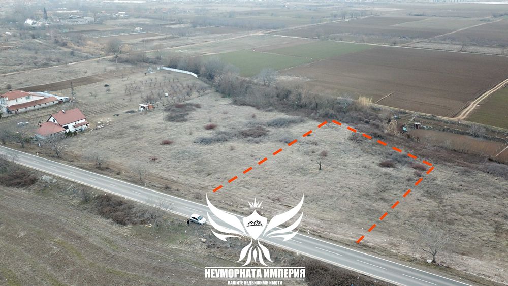 Под наем земя, парцел, паркинг 3037кв.м. в Асеновград, първа линия