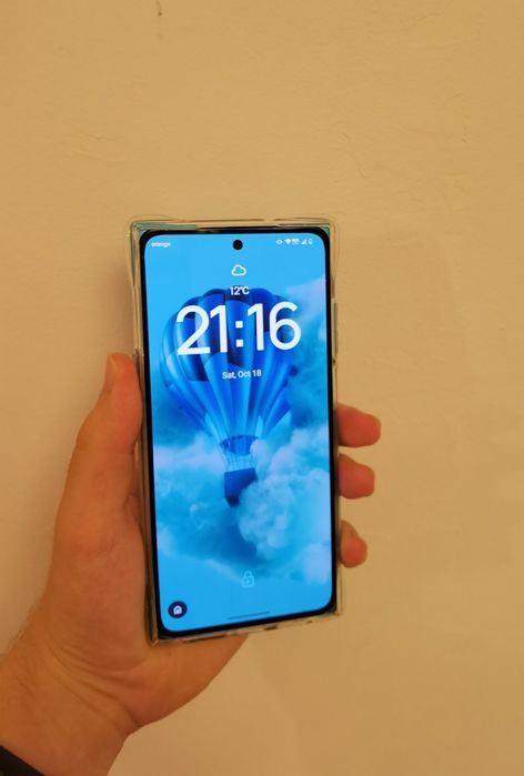 HMD Skyline + Husa  cu garanție la eMag si garanție internațională