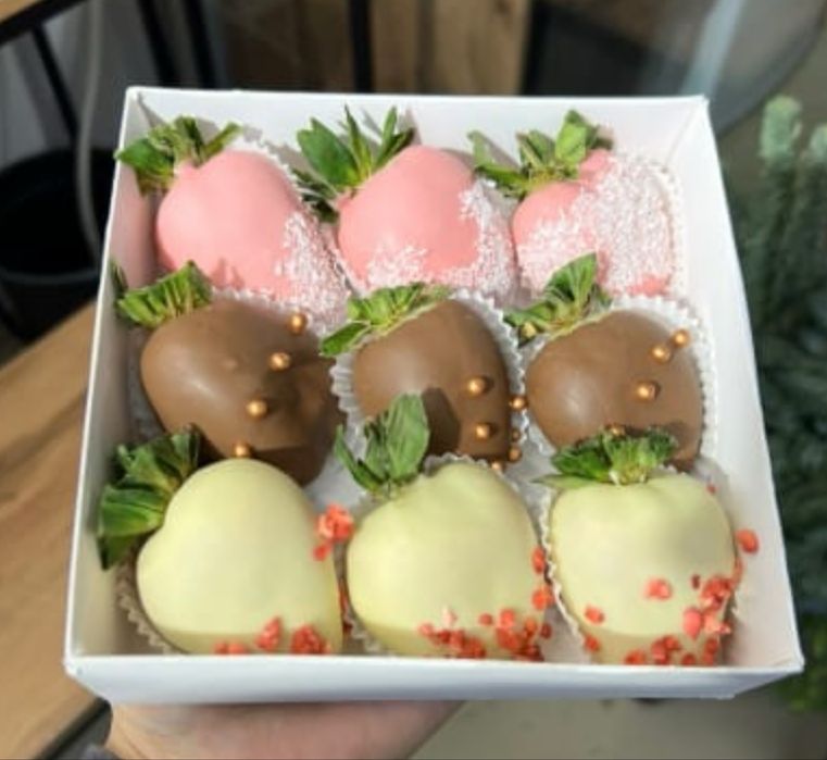 Клубника в шоколаде Астана