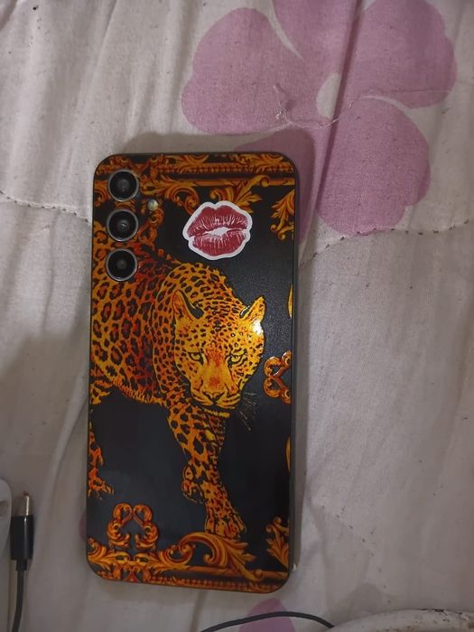 Самсунг А 34 256