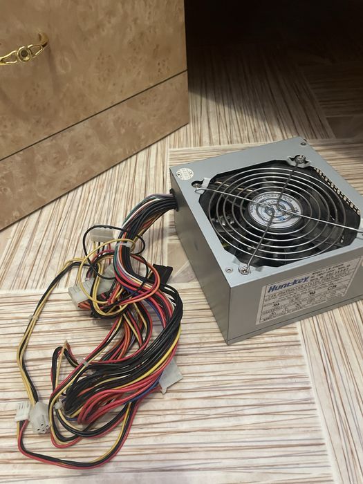 Блок питания HuntKey LW-6400H