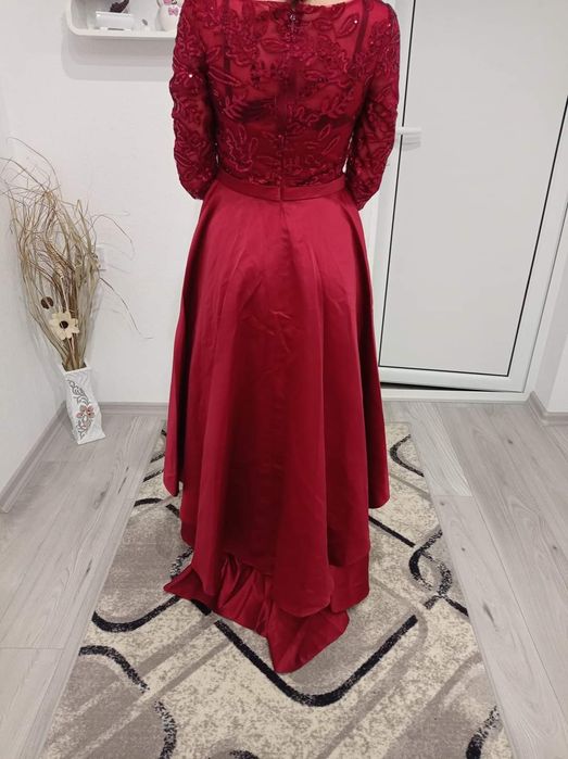 Елегантни рокли.