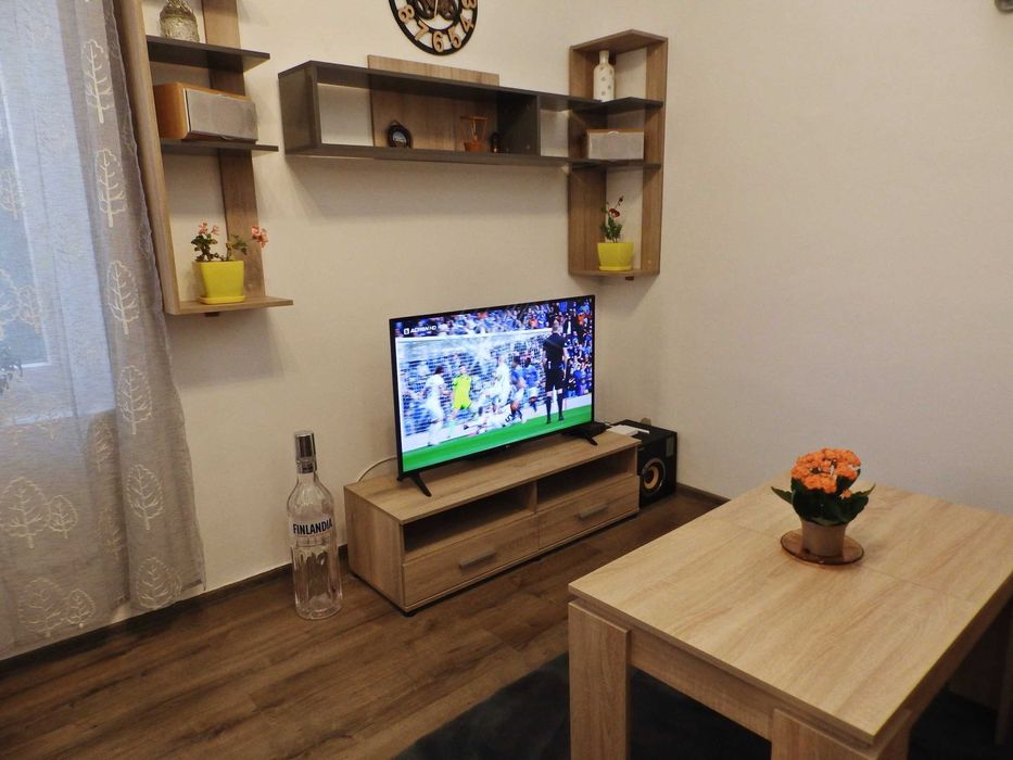 Дава се под наем Двустаен апартамент в Варна, Общината - 56 кв.м за 497.25 € - Снимка #2