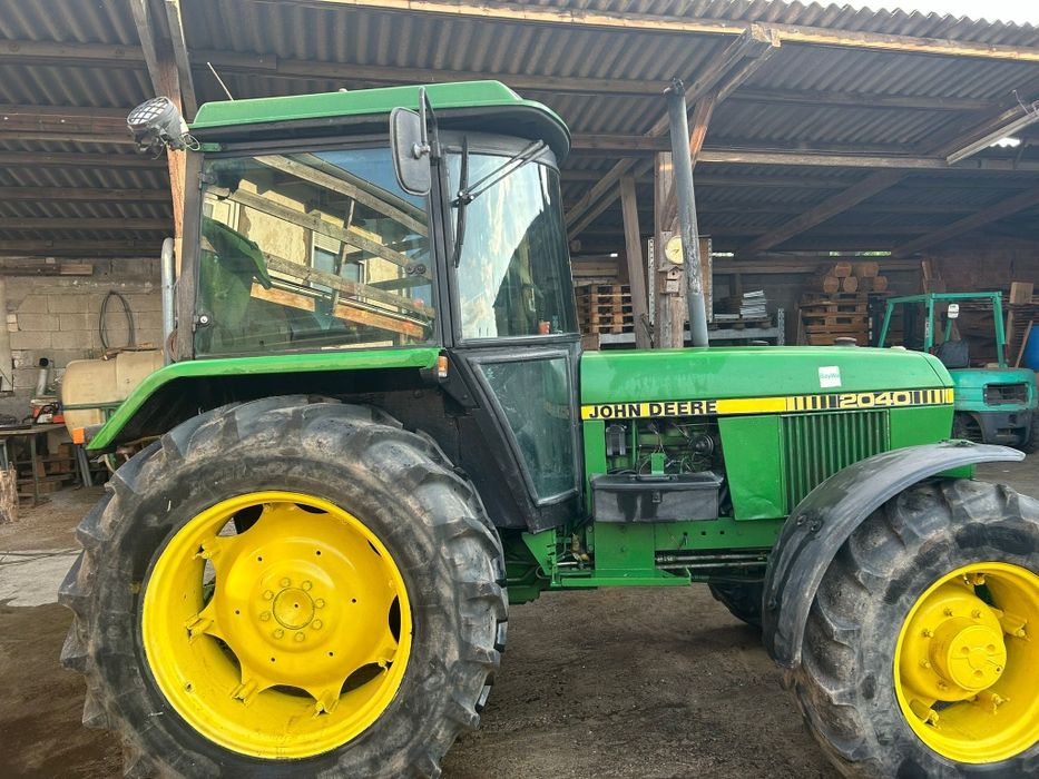 John Deere 2040  tractor 4x4