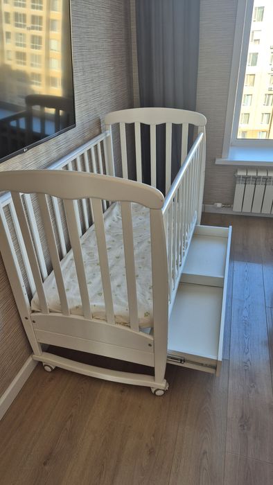 Продам кроватку детскую