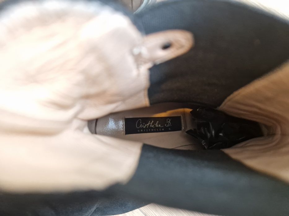 Botine Musette, marimea 38,  piele naturala intoarsa, cu platforma