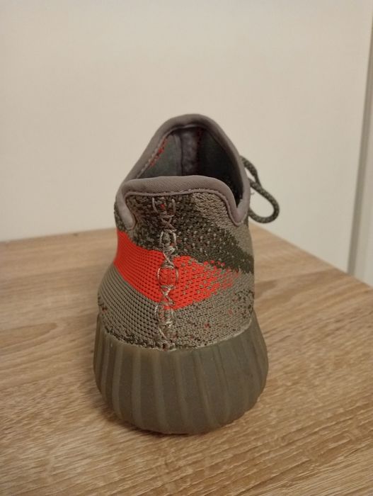 Vând yeezy 350 beluga