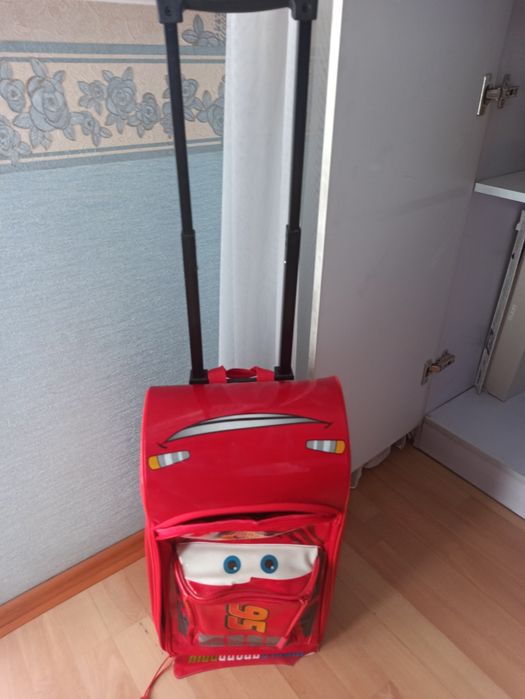 Чемодан детский дорожный