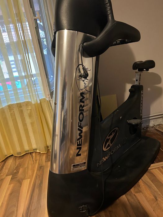 Bicicletă fitness profesională Newform