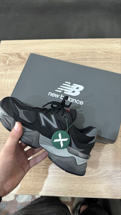 New Balance 9060