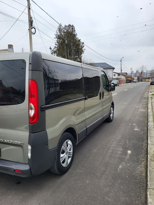 Opel vivaro 8+1 locuri 2013 lung ( renalut trafic)