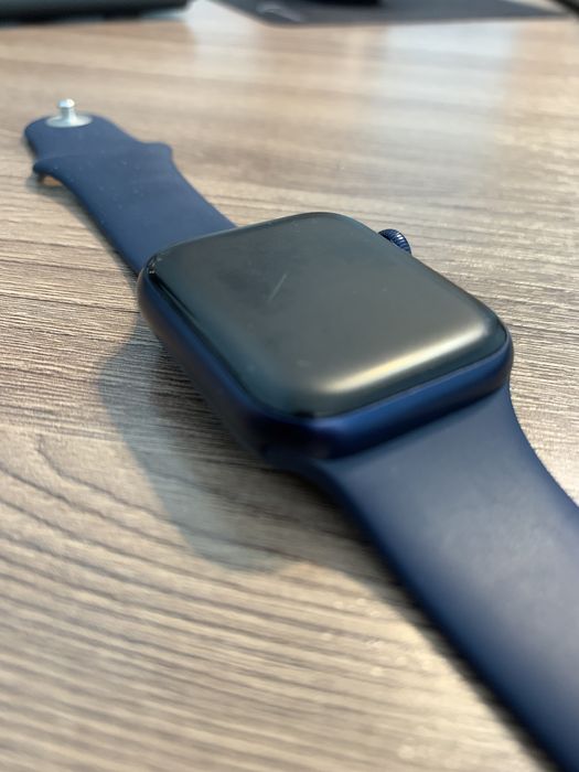 Смарт-часы Apple Watch Series 6 40 мм