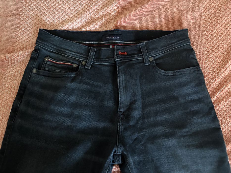 Pantaloni blugi Tommy, slim fit 32 42 Noi