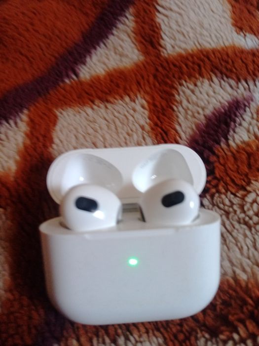 Аирподс 3 серия неплохое