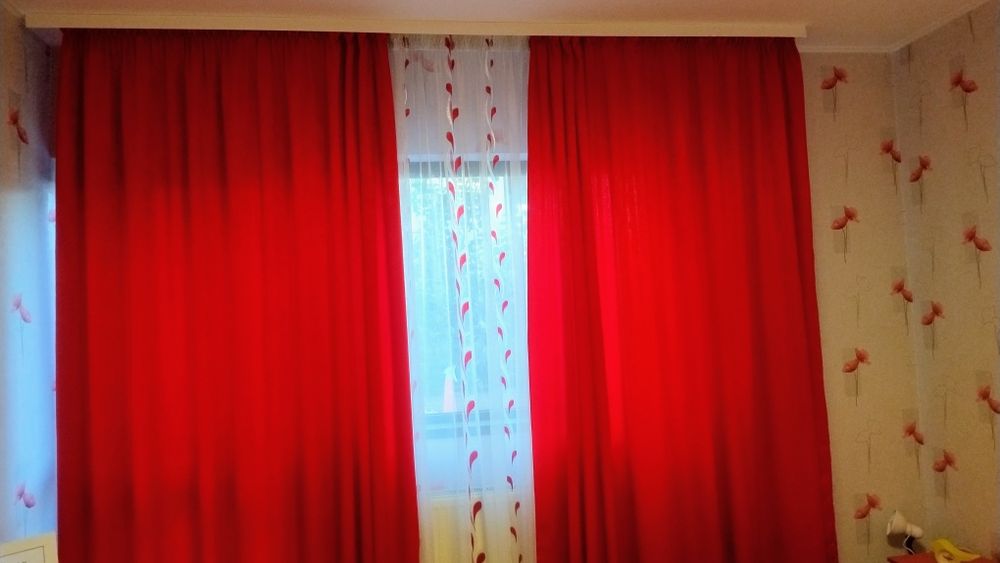 Draperie rosie 5,6 m