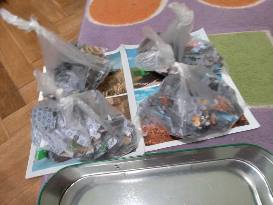 Пъзел Jonh Deere 4в1  в метална кутия