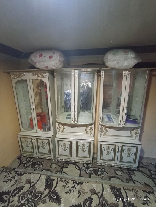 Горка стенка сотилади