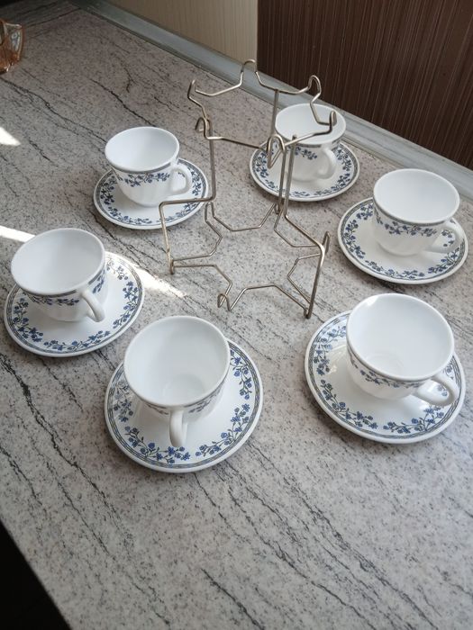 Set cafea 12 piese din portelan plus suport pastrare, toate fiind noi