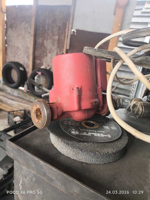 Камина с водна риза и помпа