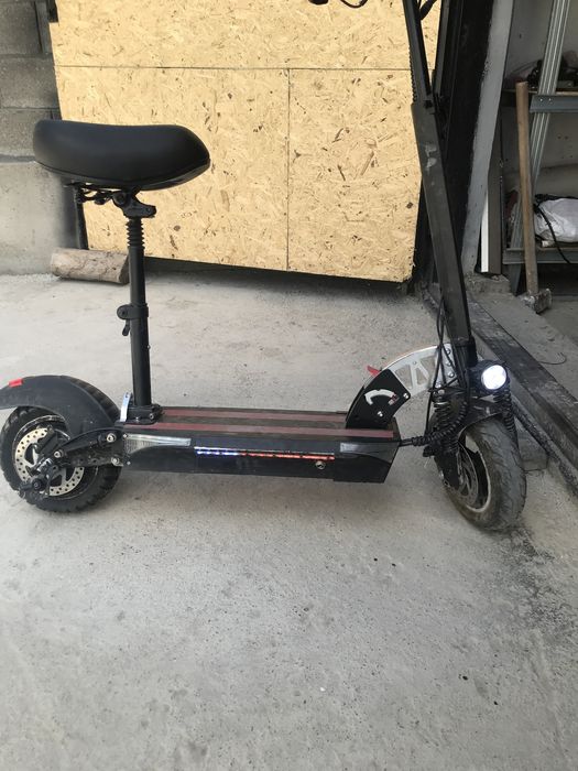 Продается электронный самокат
