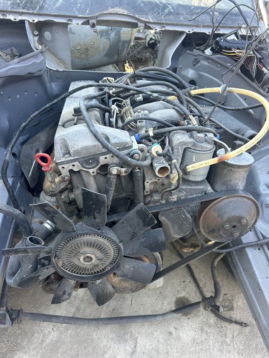 Двигател с кутия