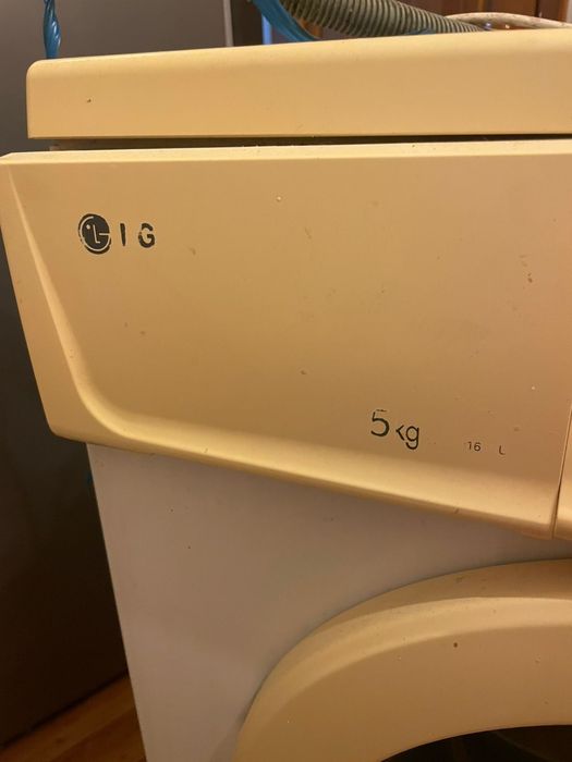 Продаю стиральную машину LG