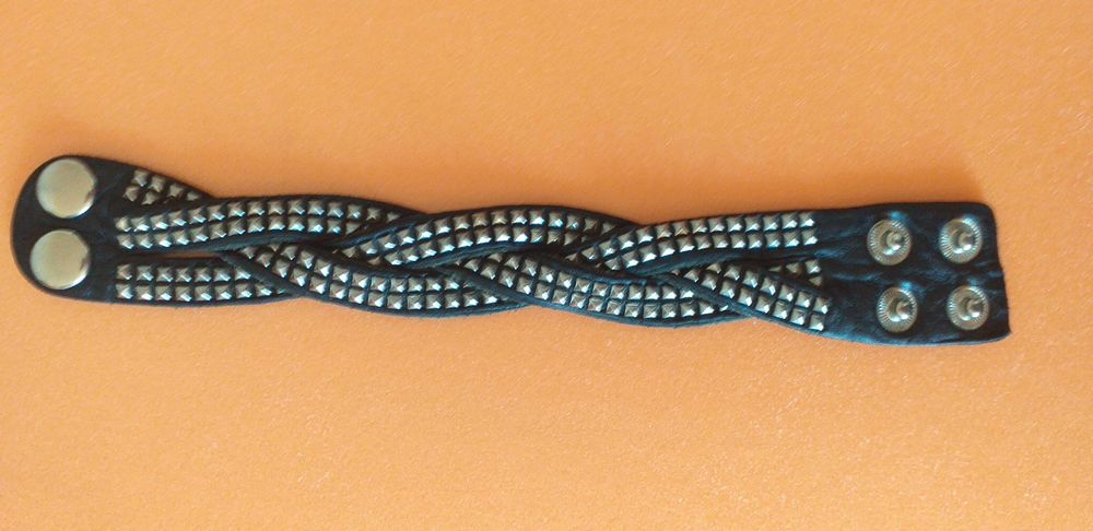 Продам кожаный браслет