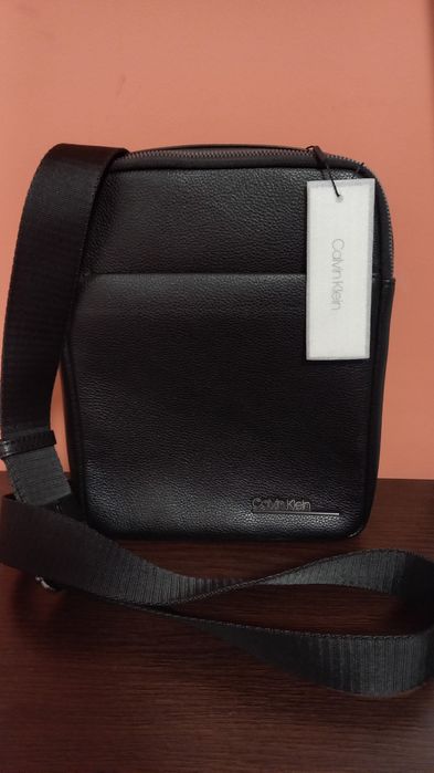 Мъжка чантичка Calvin Klein оригинална