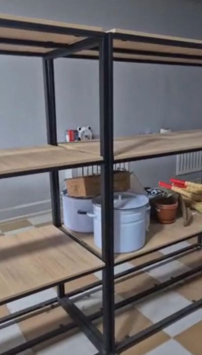 Продам металические стелажи с полками ламенат 12 шт,
