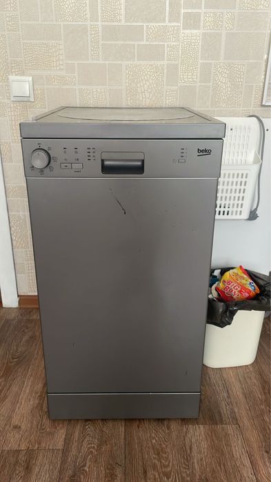 Продам посудомечную посуду