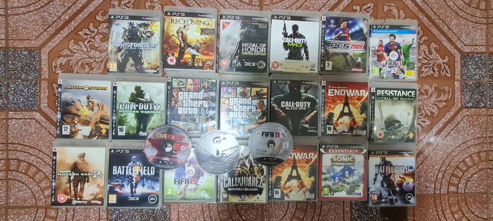 23 jocuri ps3  300 lei pachetul