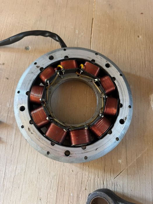 Vând set motor nou Lombardini 3LD 450 și diferite piese noi