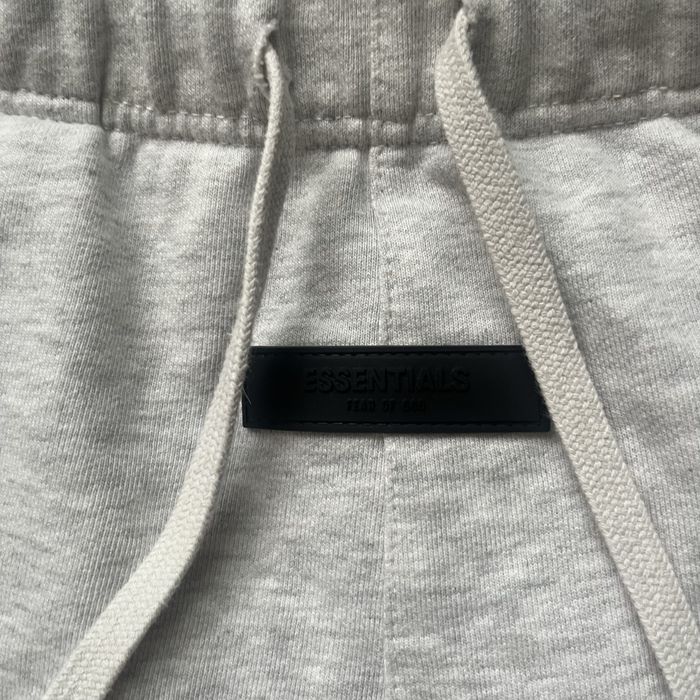 Pantaloni scurti essentials