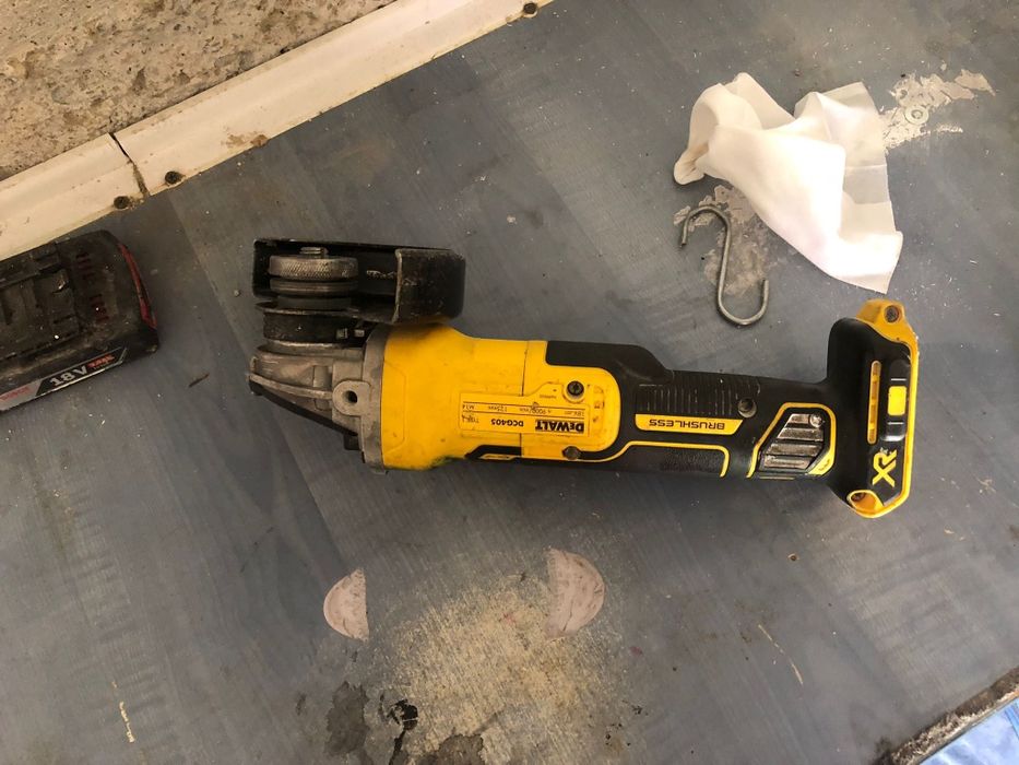 Vând scule dewalt flex și multi fierăstrău