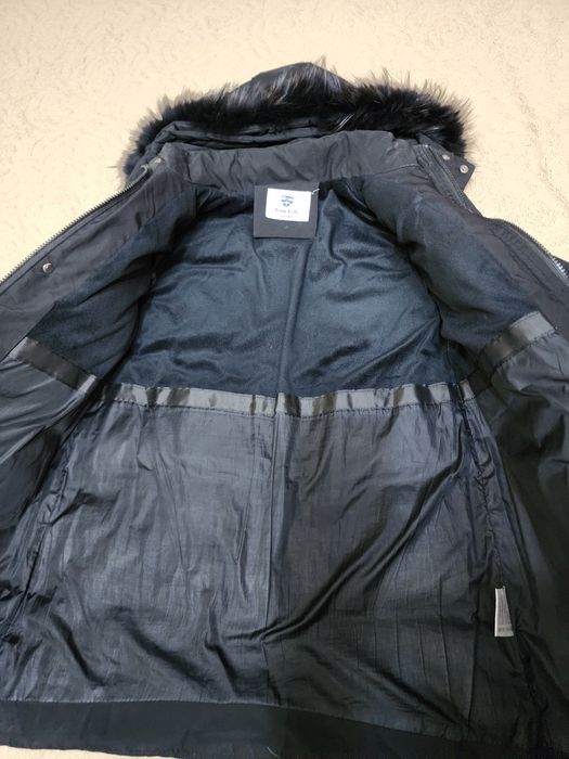 Продается тёплая зимняя куртка на мальчика 10-13 лет