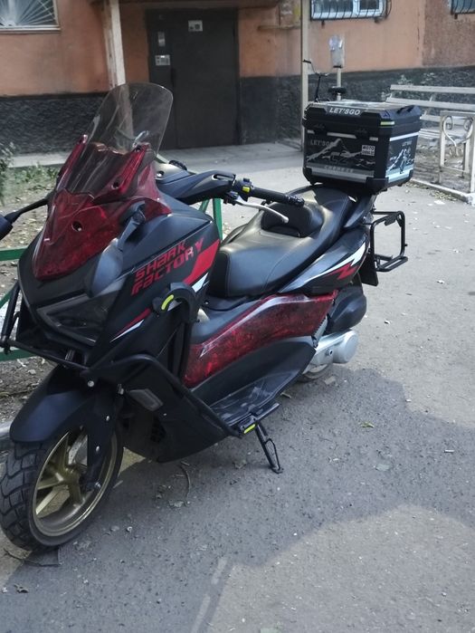 Продам. Z MAX макси скутер