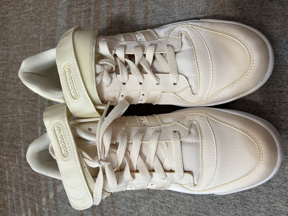 кроссовки адидас новые