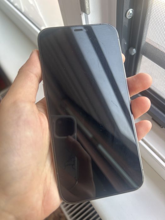 Продам б у Айфон 12 pro