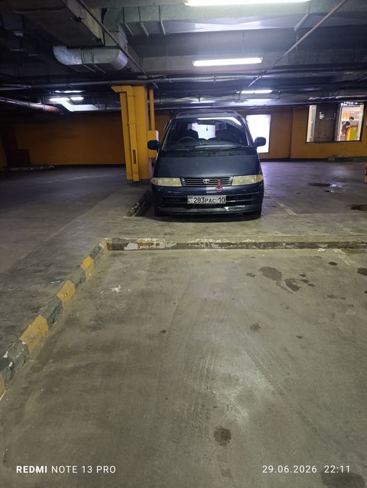 Toyota estima lucida