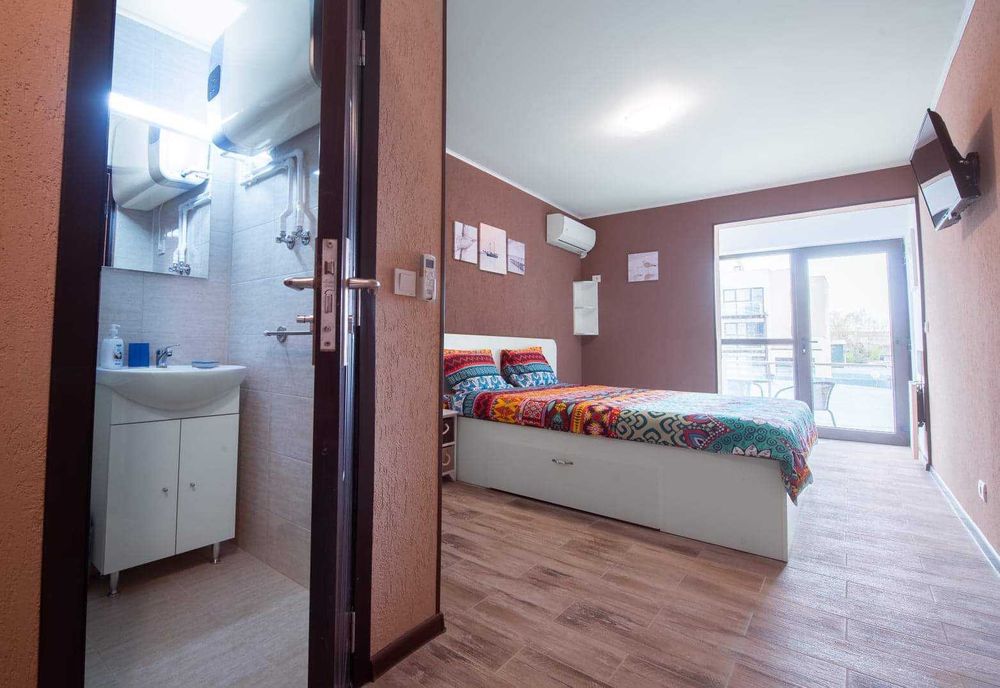 Garsoniere la mare, in Saturn, cazare regim hotelier.