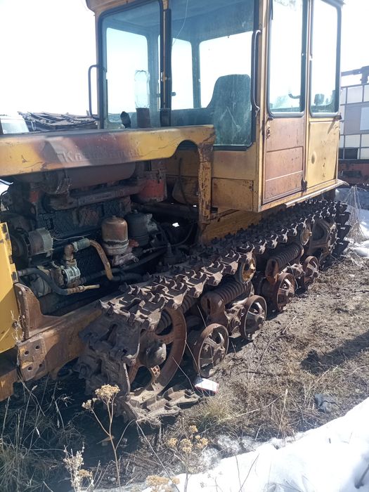 Продам трактор дт75