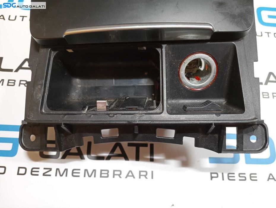 Scrumiera cu Bricheta Bord Audi A4 B8 2008 - 2016 Cod 8K0857951 8K0857965 [M6487]
