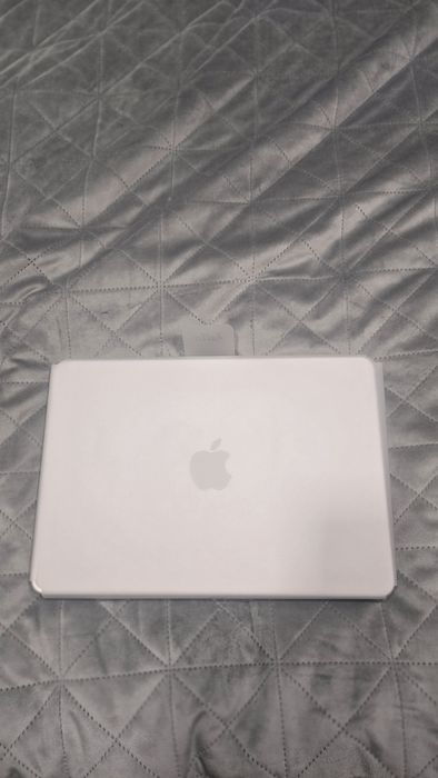 Apple MacBook Neo 512 GB, неразличим от нов