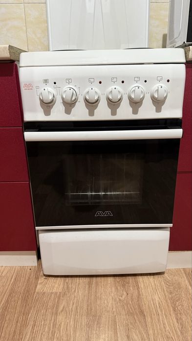 Продам электро плиту