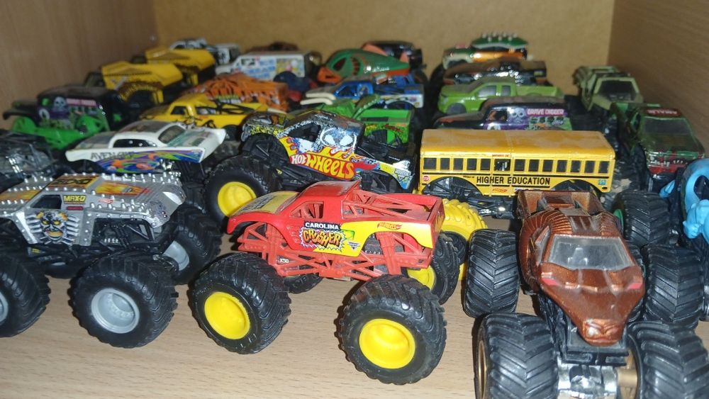 Колекция Monster Jam