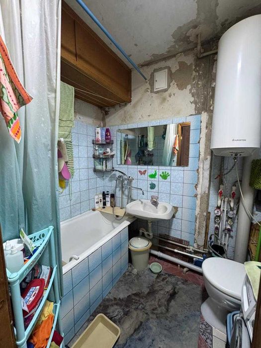 S Продам 3-х ком в Соцгороде 2/5 этаж, не угловая