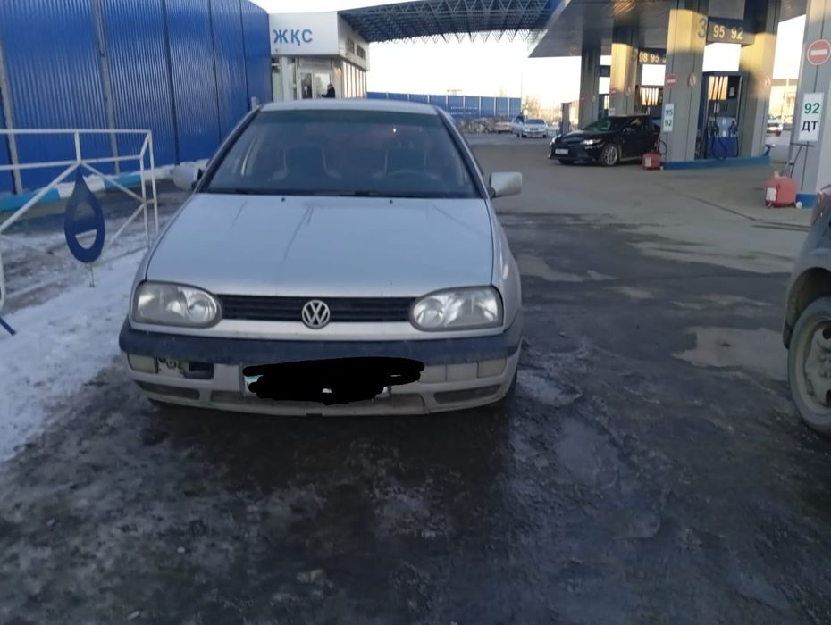 Продается машина 1992 года