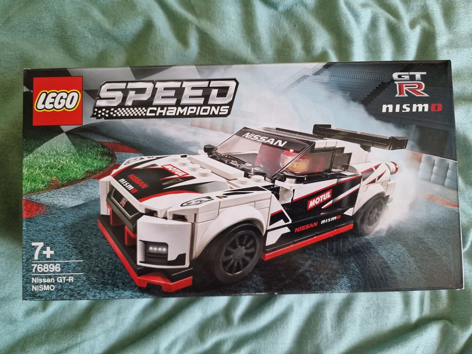 Lego Nissan GT-R Nismo